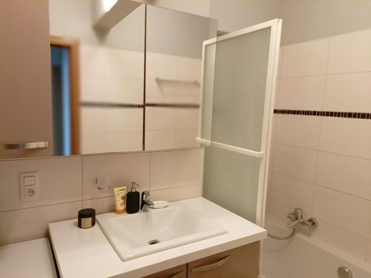 Cozy 2 Bedroom Apartment - Metro Montgomery Brussel Buitenkant foto